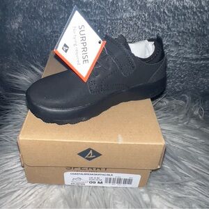 New Sperry toddler $12 sz 9 Sneakers